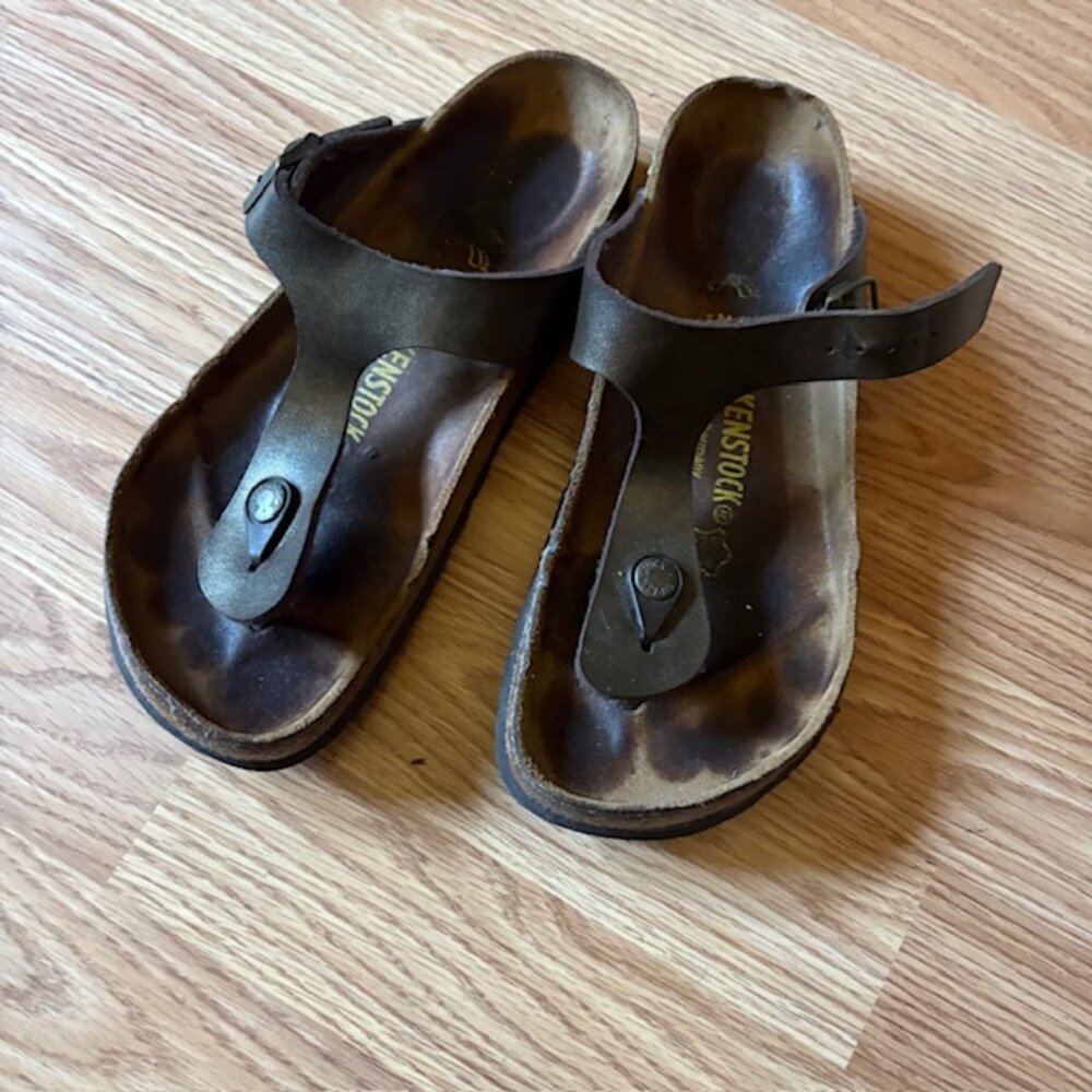 Birkenstock Gizeh Brown Gold Thong Sandals Size 37 M EU/6-6.5 B(M)